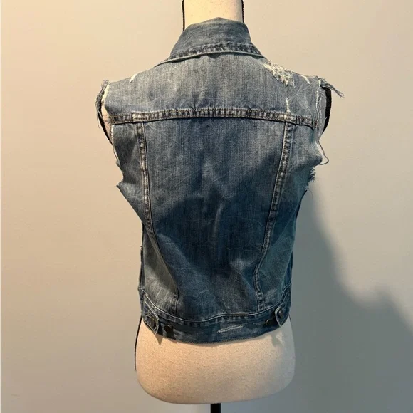 Pistola Denim Distressed Button Up Jean Vest Women’s size Small Pockets - Picture 4 of 8